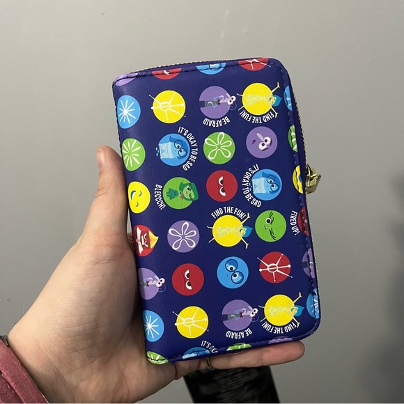 Loungefly Pixar Inside Out character emotions bubbles  zip around wallet NWT - Picture 4 of 5